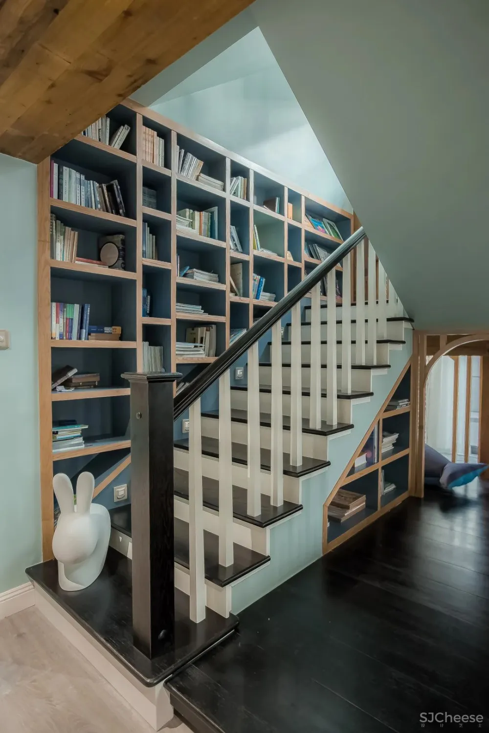 双人树屋、梯下“游戏盒”，还有攀爬架...这么装，无论家里几个娃都能轻松搞定！