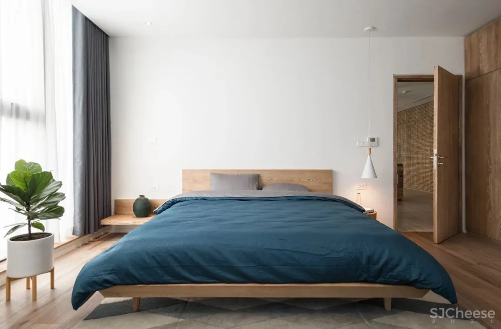 130㎡ 用 2.9 万块木头做墙饰,这设计太抢眼!