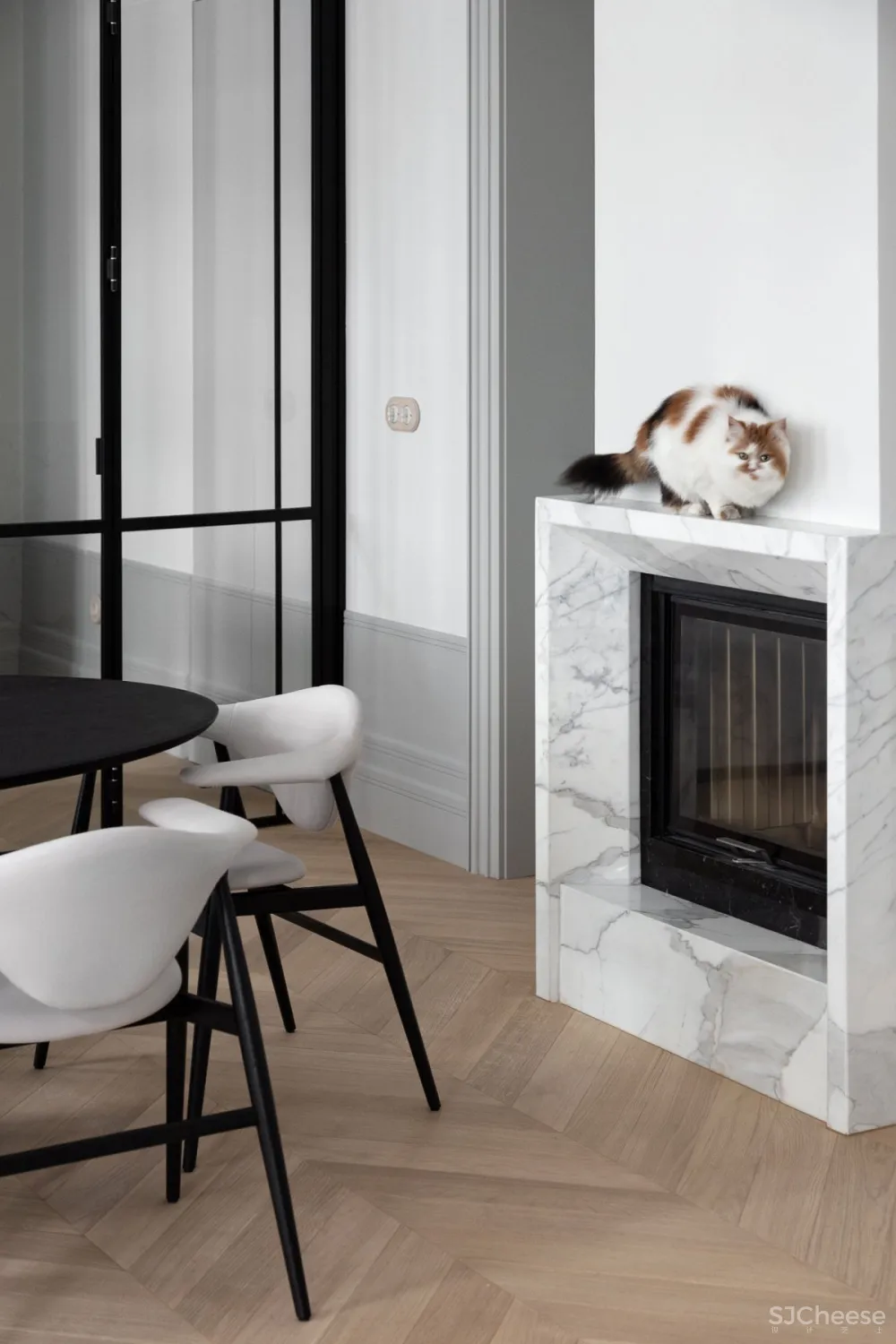 Autori | Apartment O , 优雅知性的极简住宅