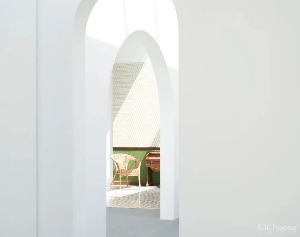 偏离设计丨MOON Photo Studio