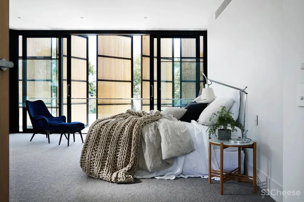 Fiona Austin 新作 历史与当代 传承中复兴