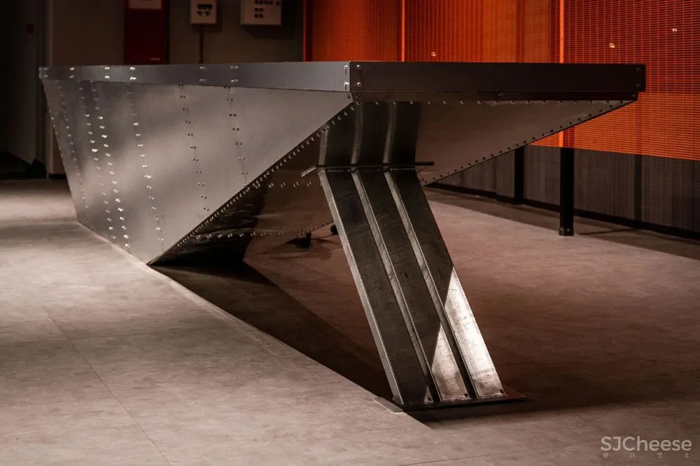 旧机场惊艳变身潮味办公室,上班也要有幸福感!