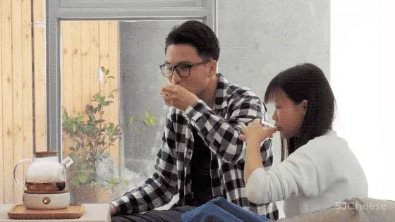 火到央视的极致毛坯房改造：家里什么都用白的，整个房子在发光