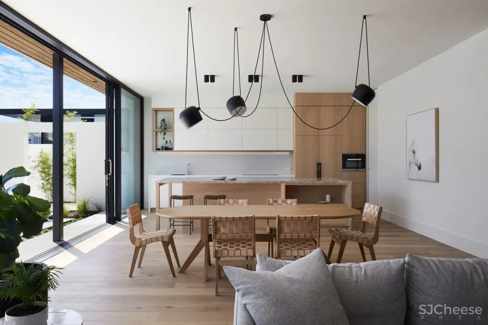 Fiona Austin 新作 历史与当代 传承中复兴