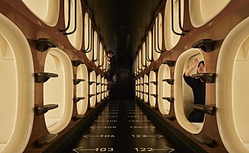 Naruse Inokuma | Nine Hours Capsule Hotel , 日本传统太空舱旅馆