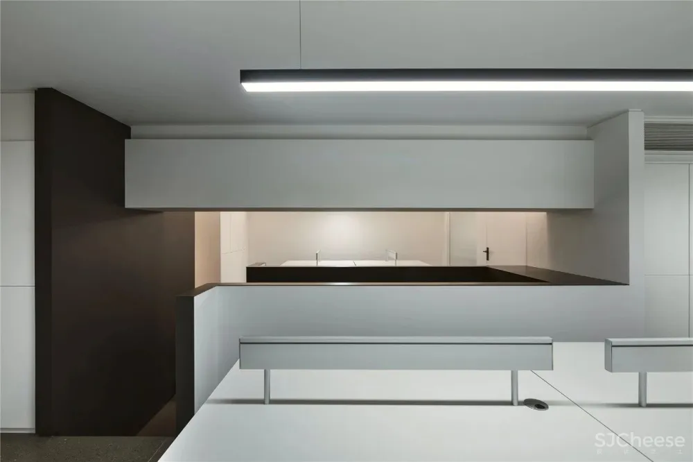 大成设计丨静谧、冷峻的黑白灰,诉说感官