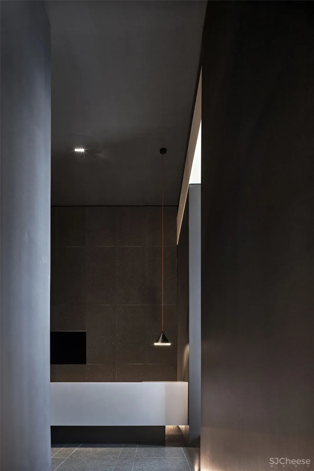 大成设计丨静谧、冷峻的黑白灰,诉说感官