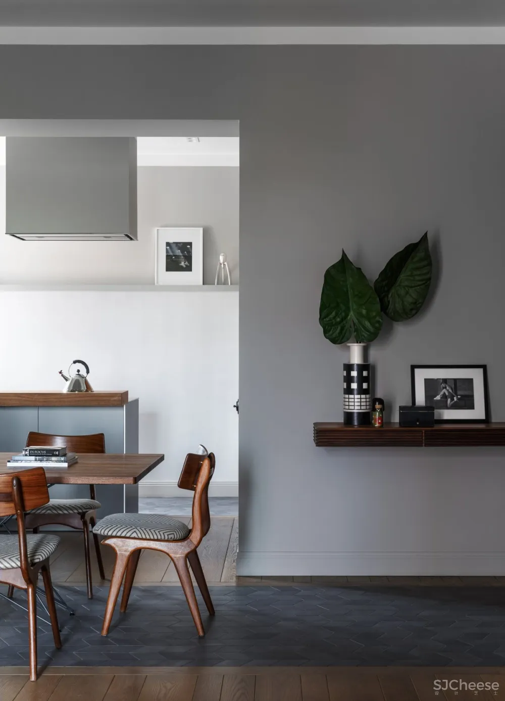 Nido Interiors | MKS , 鲜明的艺术色彩住宅