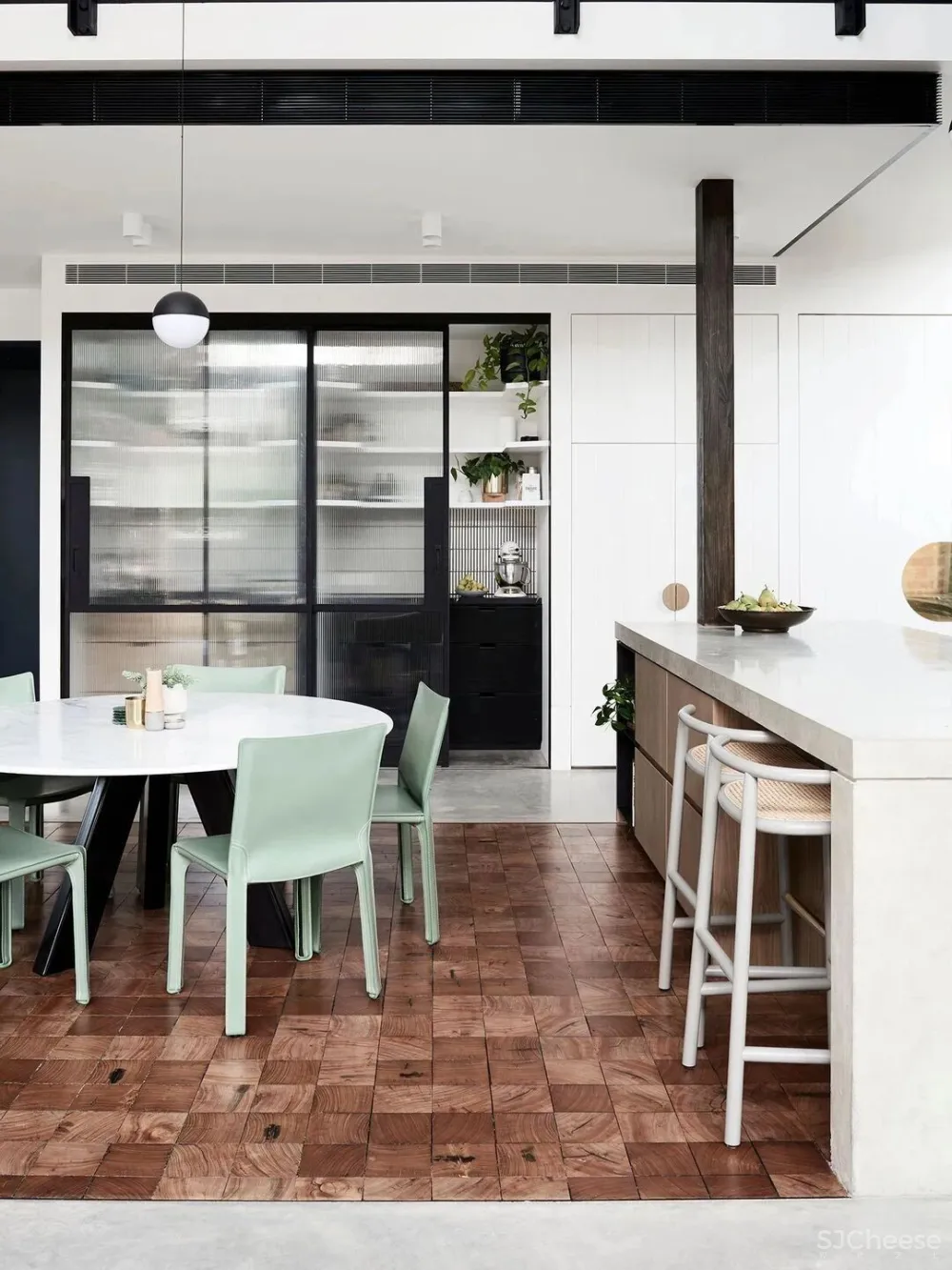 精致优雅别墅， 知性美的另一种打开方式！