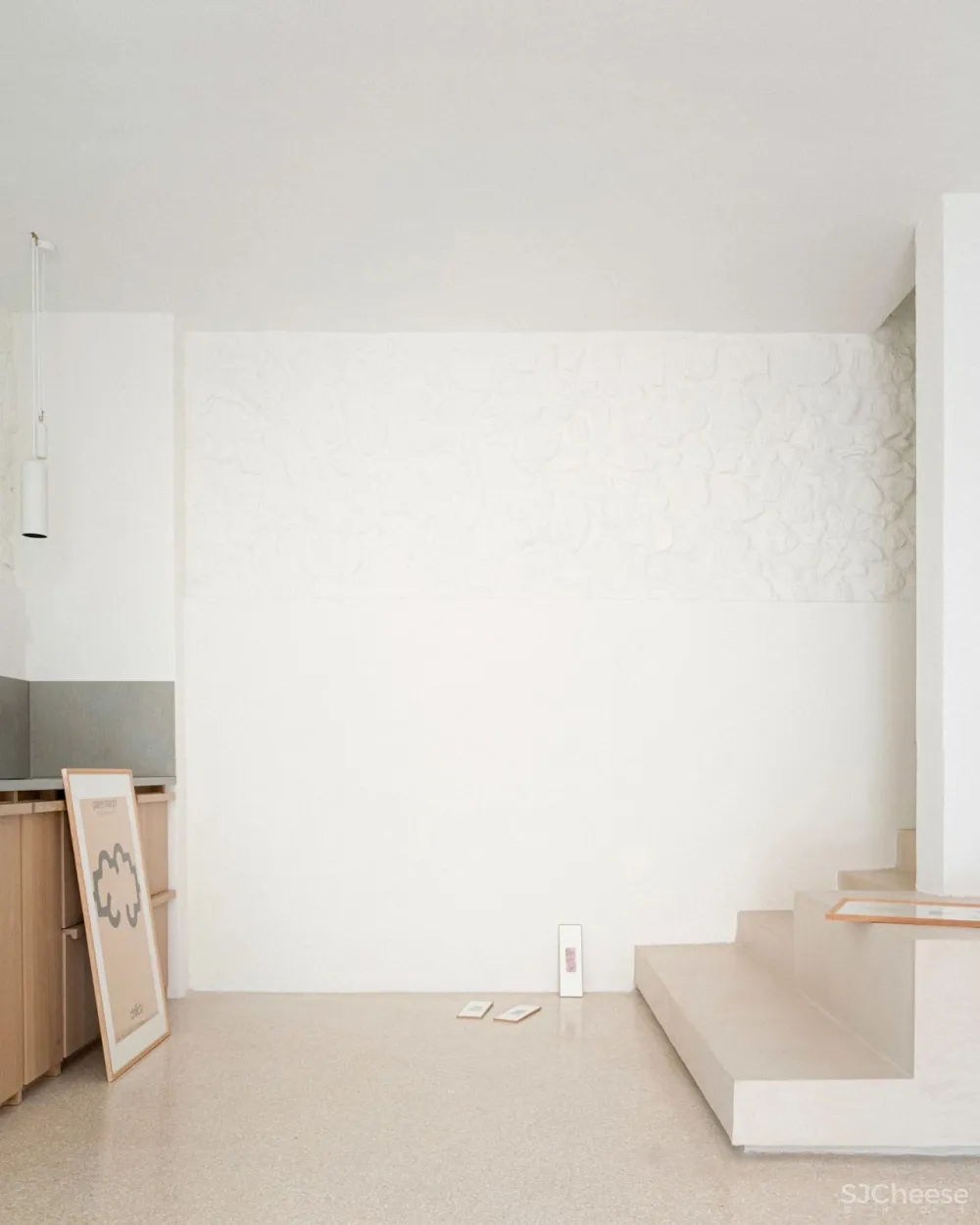 这座房子不仅仅是一次简单的重建,还算是一次更新……