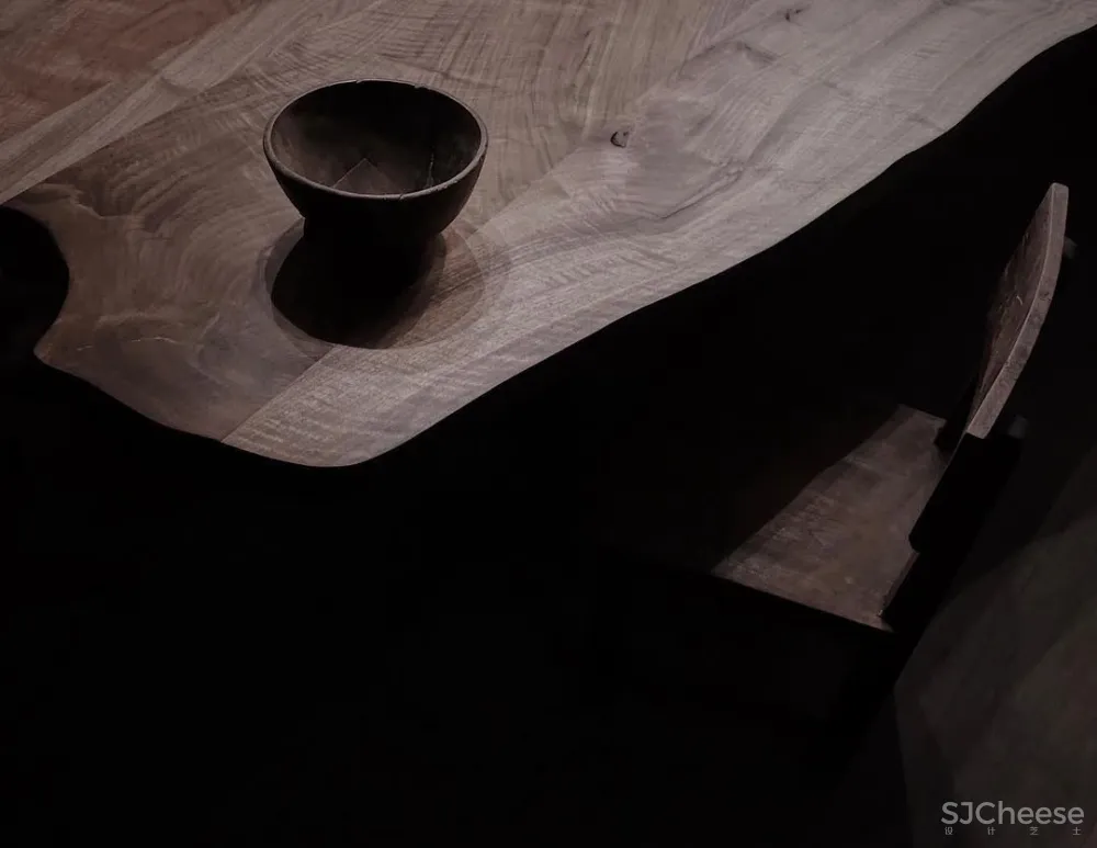 维多利亚女王的狩猎小屋,被Axel Vervoordt 徒弟改造成侘寂酒店