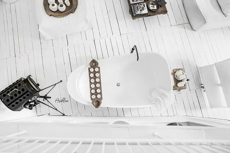 网红民宿设计参考:用夢幻白打造出来的空間。