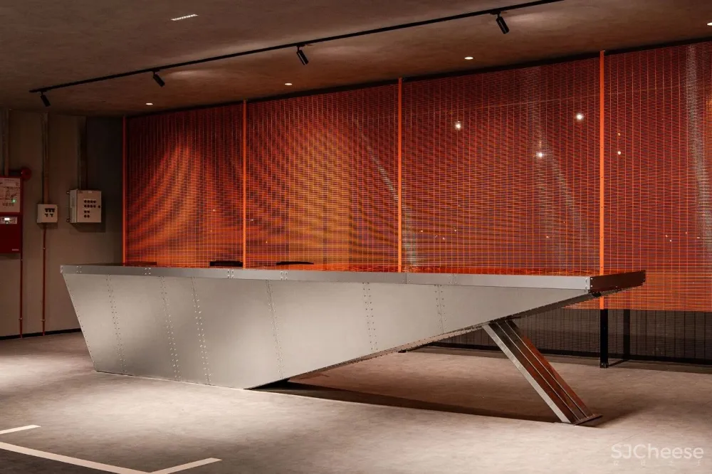 旧机场惊艳变身潮味办公室,上班也要有幸福感!