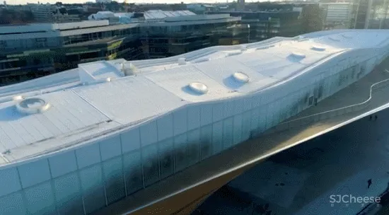 10年烧了7.5亿，全球最不务正业图书馆，能看电影、打游戏、唱K…流浪汉都可以随意进