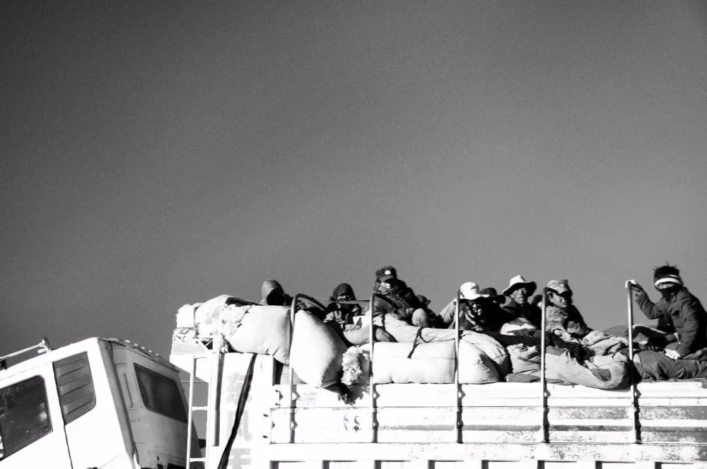 麻辣烫店倒闭,文艺青年用自己160m²的家逆袭,自由流浪的感觉太好了!