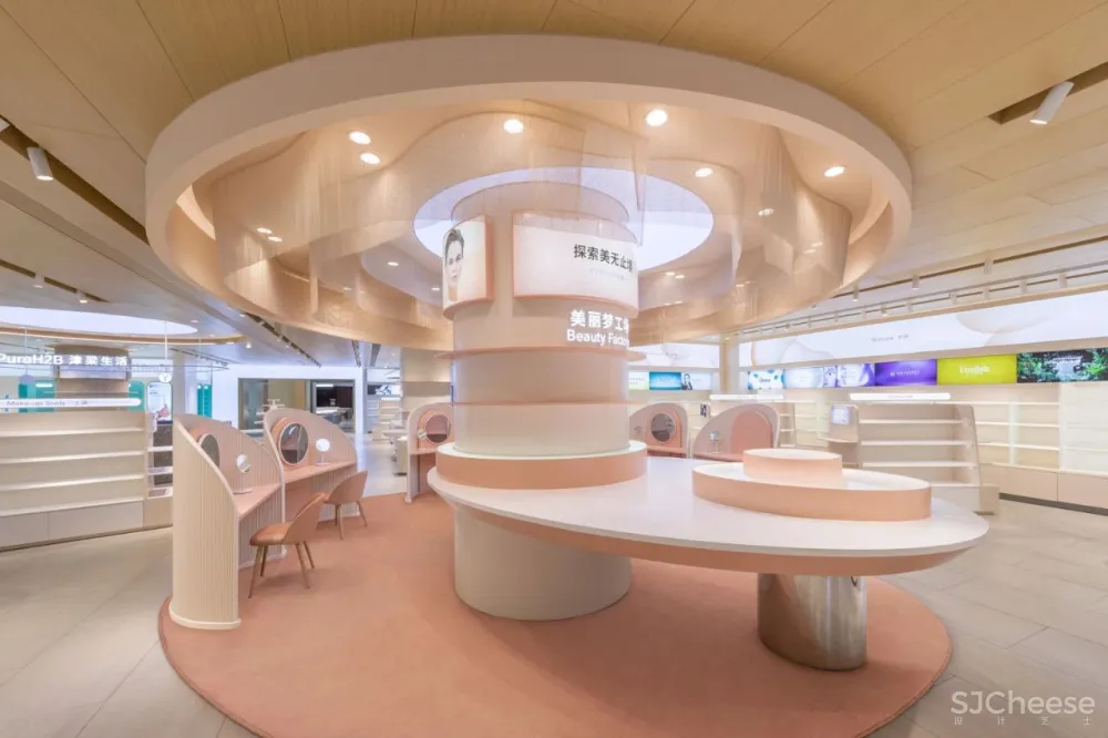 “全能设计师”郑铮和他的多元设计秘诀