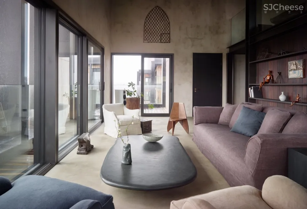 Axel Vervoordt | Covetable Apartment , 现代主义侘寂复式公寓