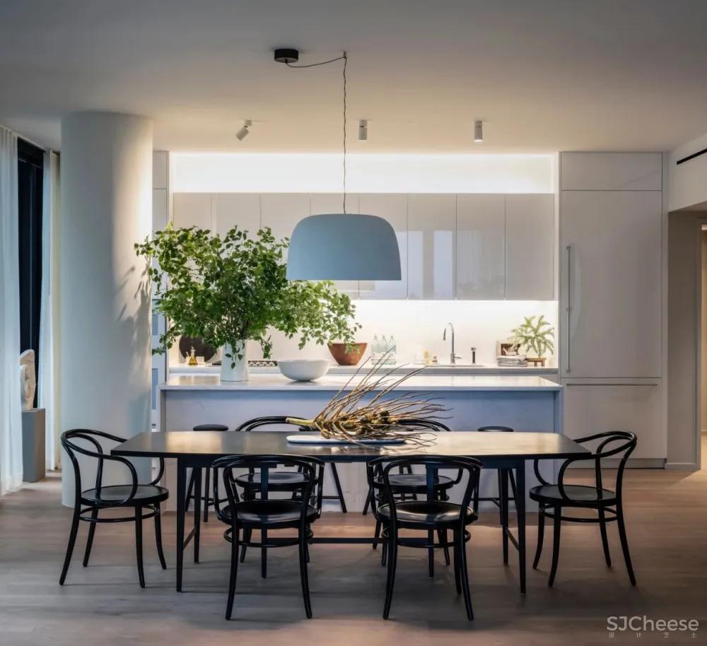 Richard Meier 设计的公寓楼,极简主义精装够低调、也够奢华!