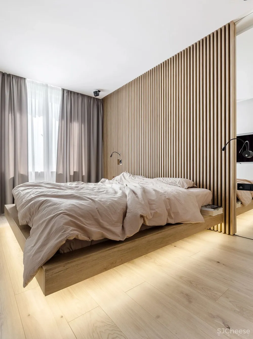 原木+高级黑,客厅电视墙这样设计太巧妙了