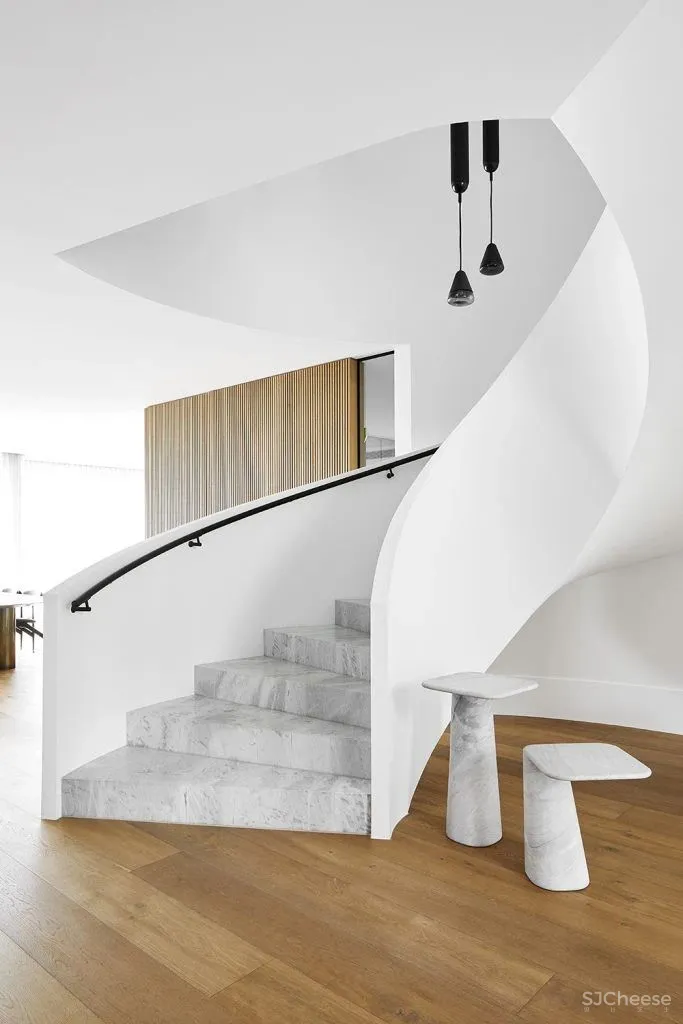 Christopher Elliott 新作 低调内敛的现代优雅