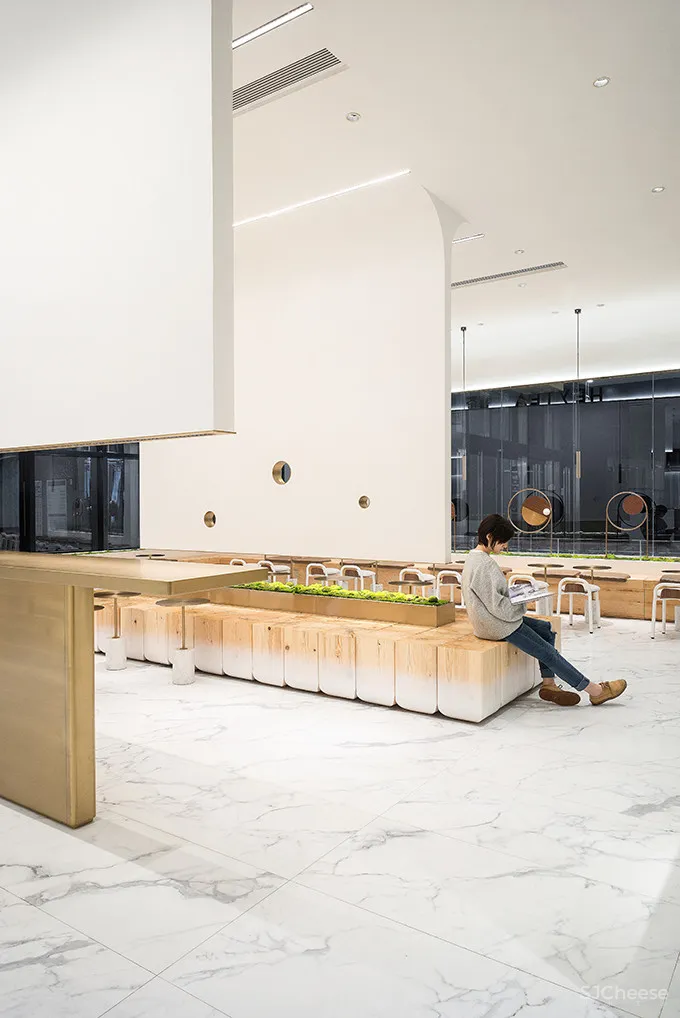 立品设计 郑铮：沙漠、森林、奇境！ 颠覆你对足浴、SPA的认知