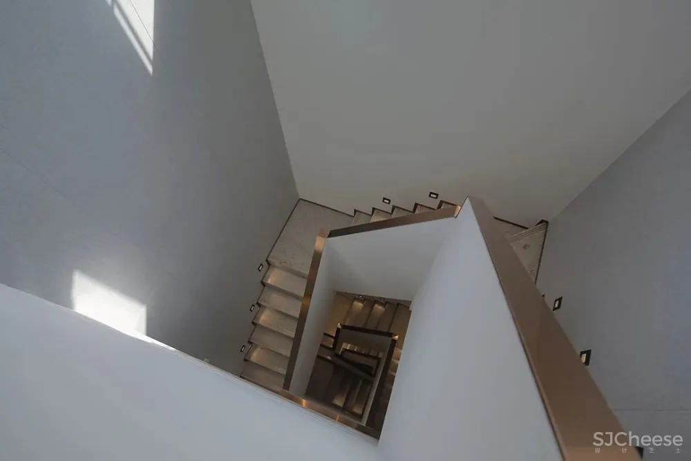 248m² 气质别墅，探寻东方写意