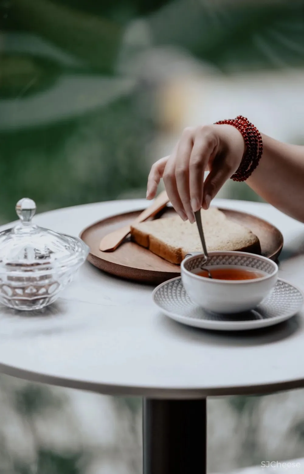 住宅丨现代 —— 都市繁杂后归于内心的对话