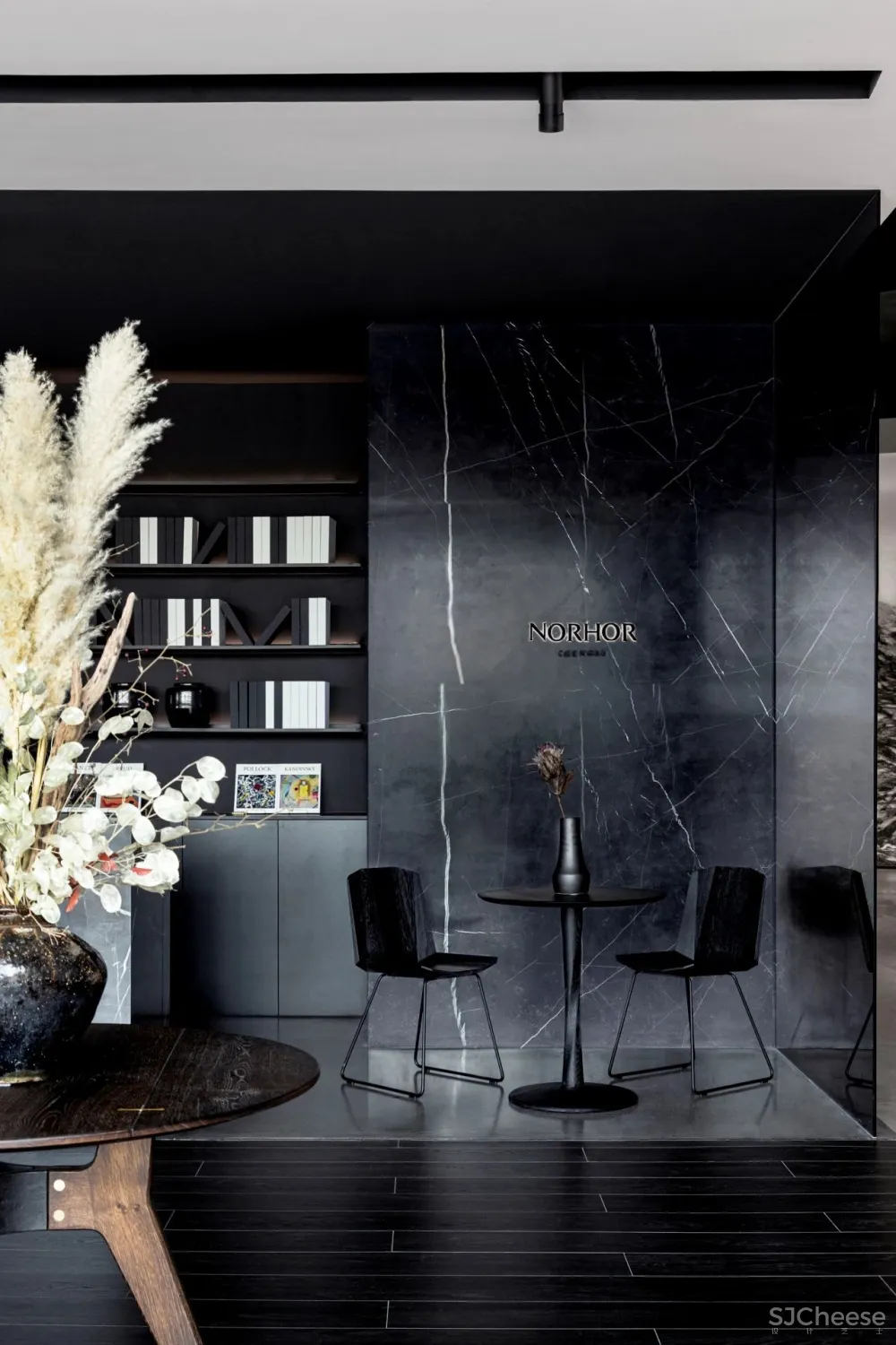 目心设计 × NORHOR成都展厅:新的场域体验