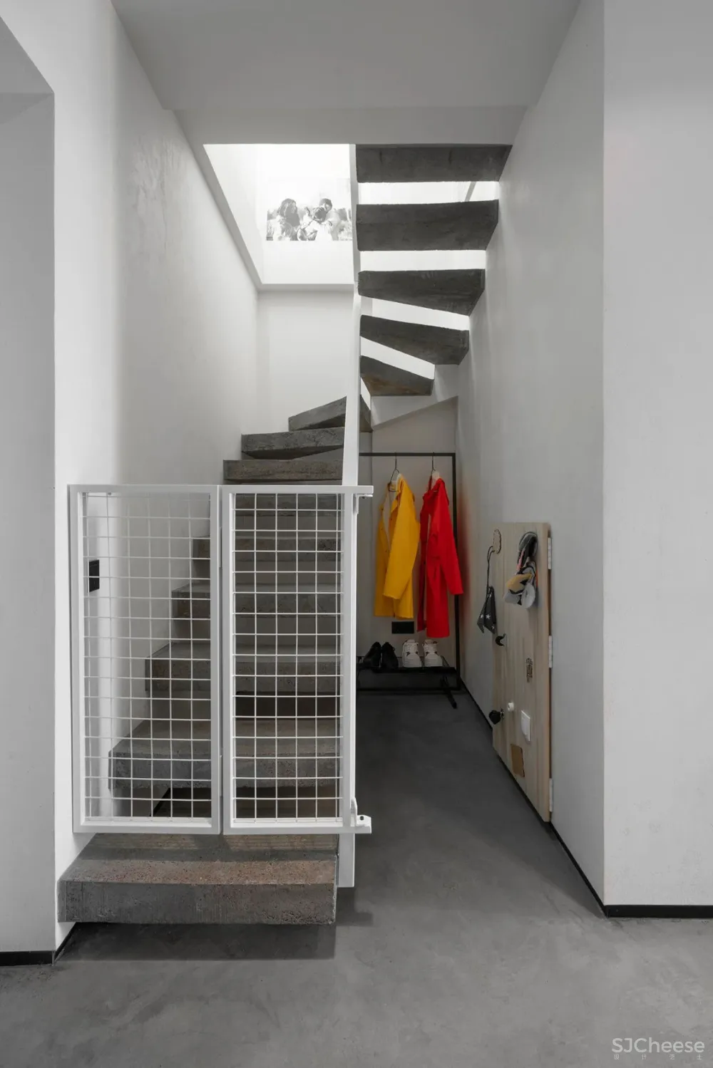 小户型阁楼，这样设计有格调还显大！