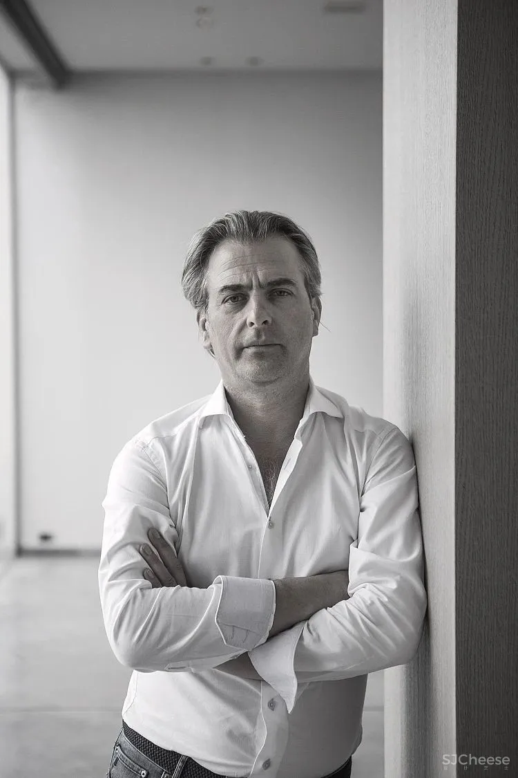 Wilfra|線條流暢和舒緩的相互作用