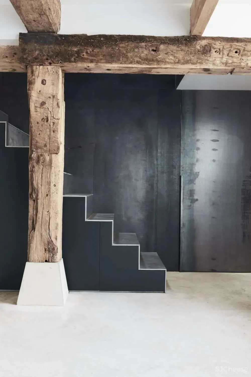 一个百年历史的磨坊，千年历史的遗址：这部电影捕捉了一个永恒的转变