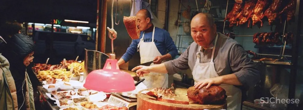 舒坦:在大理凤阳邑喝茶、洗片,他的“原生”乡建有何特别?