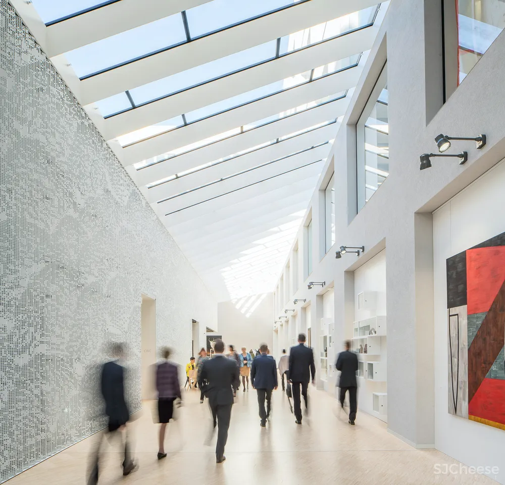 看看芬兰这栋总部大楼,没想到中庭还能这样设计!