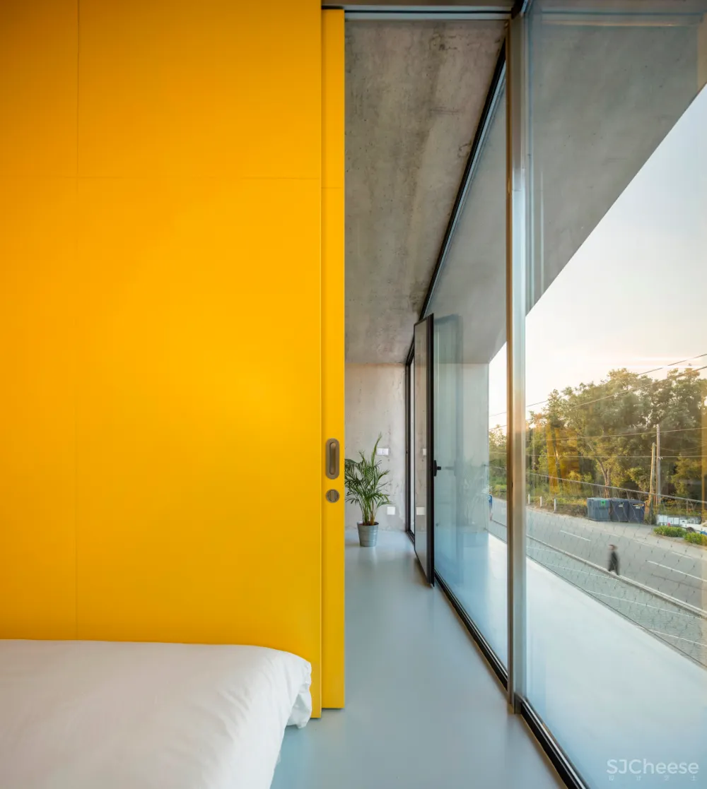 45㎡的混凝土LOFT，预制房也能有设计感！