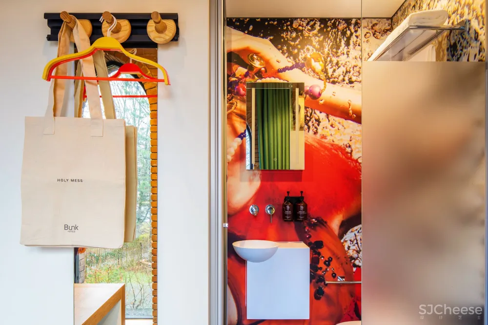 胶囊睡仓、空中客房...这家网红酒店彻底打破了旅馆的传统