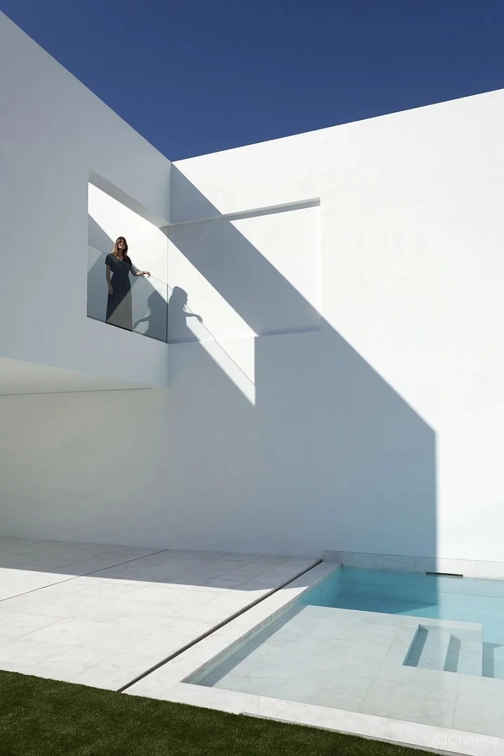 Fran Silvestre :遇见光,才知道白色极简有多美!