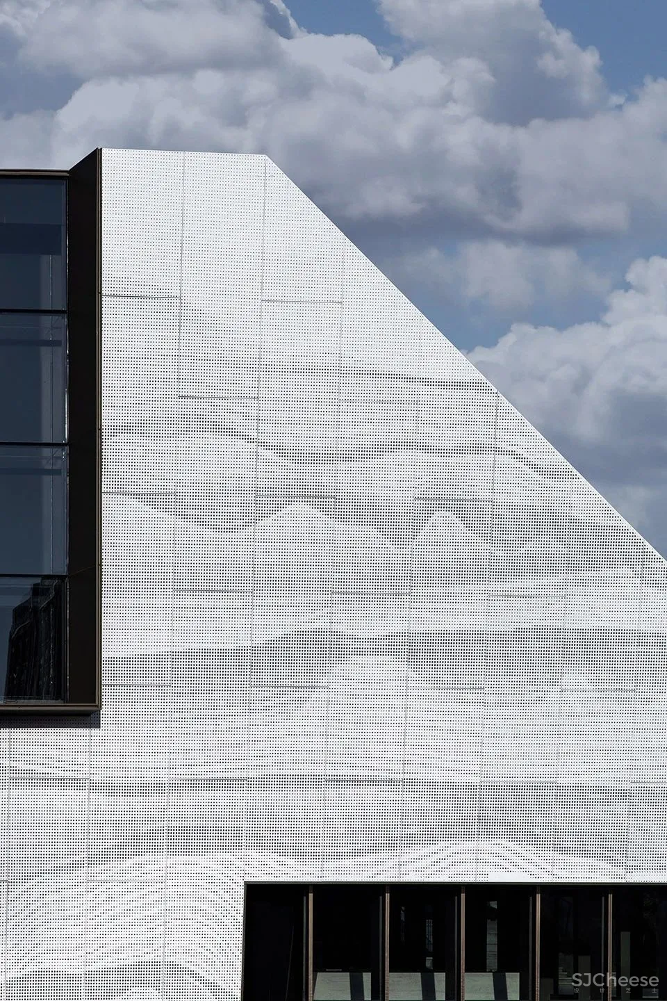 苏州金融商务广场展示中心：建构和隐喻当代太湖石 日清设计