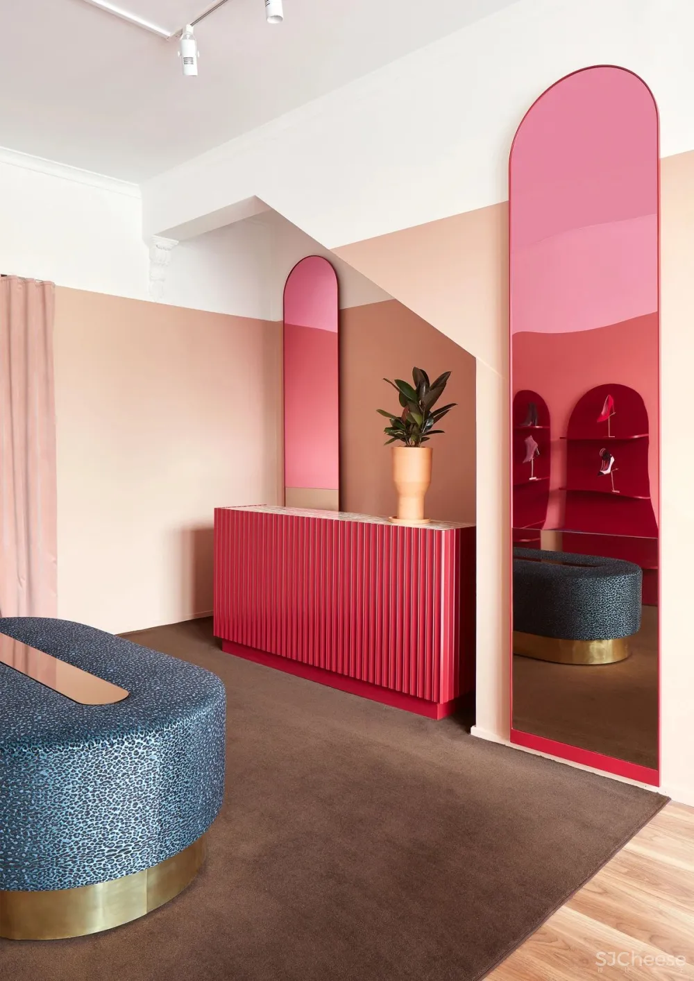 Christopher Elliott 新作 低调内敛的现代优雅