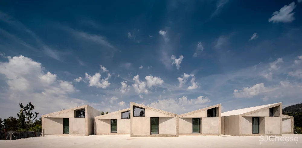 45㎡的混凝土LOFT，预制房也能有设计感！