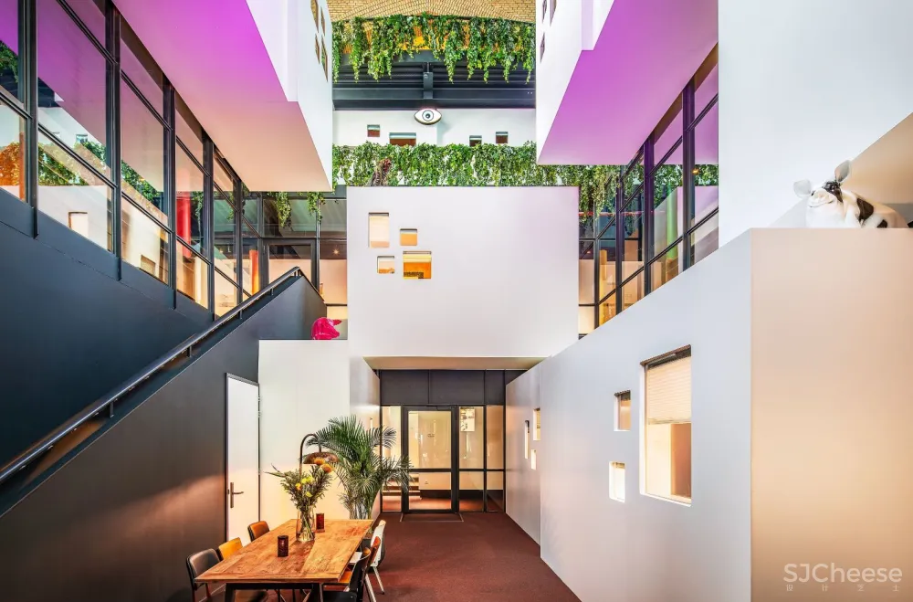 胶囊睡仓、空中客房...这家网红酒店彻底打破了旅馆的传统