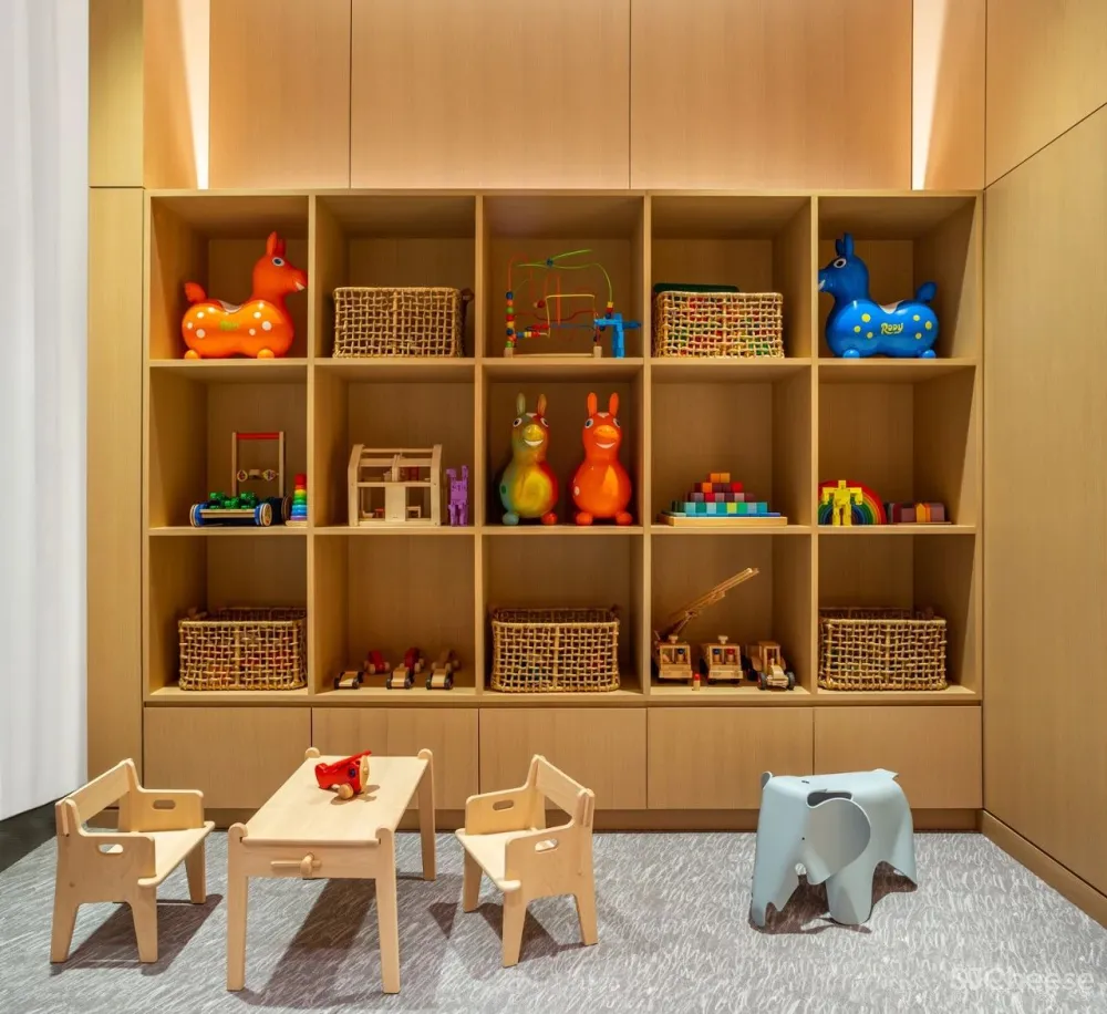 Richard Meier 设计的公寓楼,极简主义精装够低调、也够奢华!