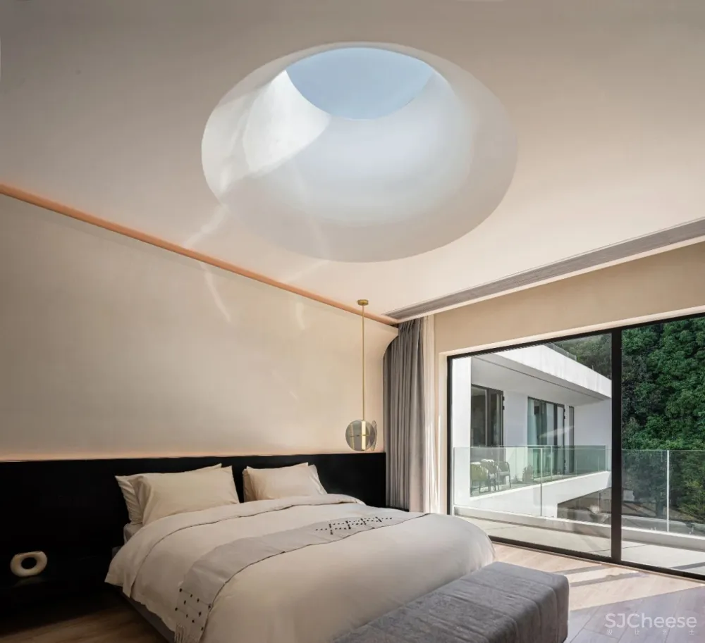 杉树林里的极美民宿