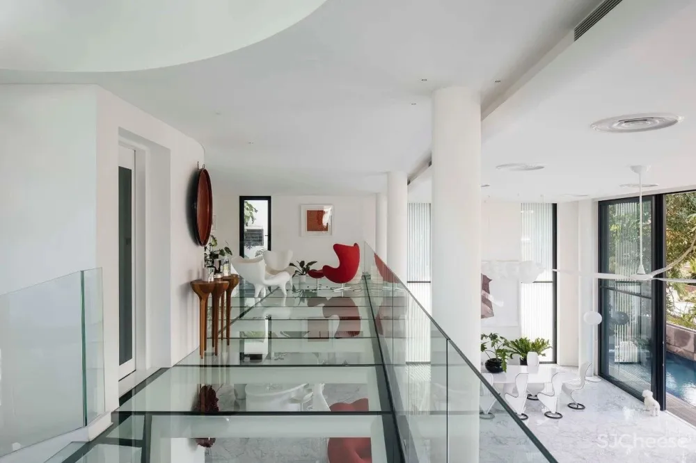 别墅还可以这样设计，从内到外的阶梯式曲线太美！