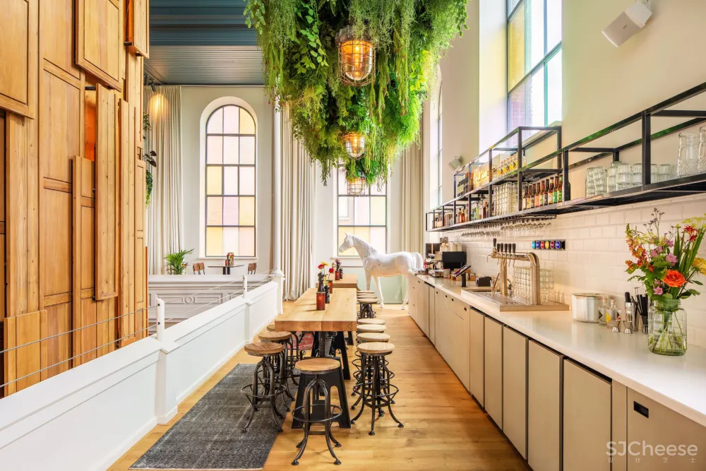 胶囊睡仓、空中客房...这家网红酒店彻底打破了旅馆的传统