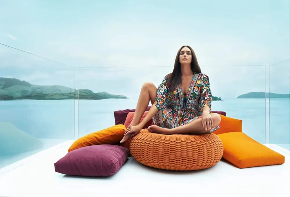 超酷的混凝土海景奢华别墅,深邃于空,容纳万境