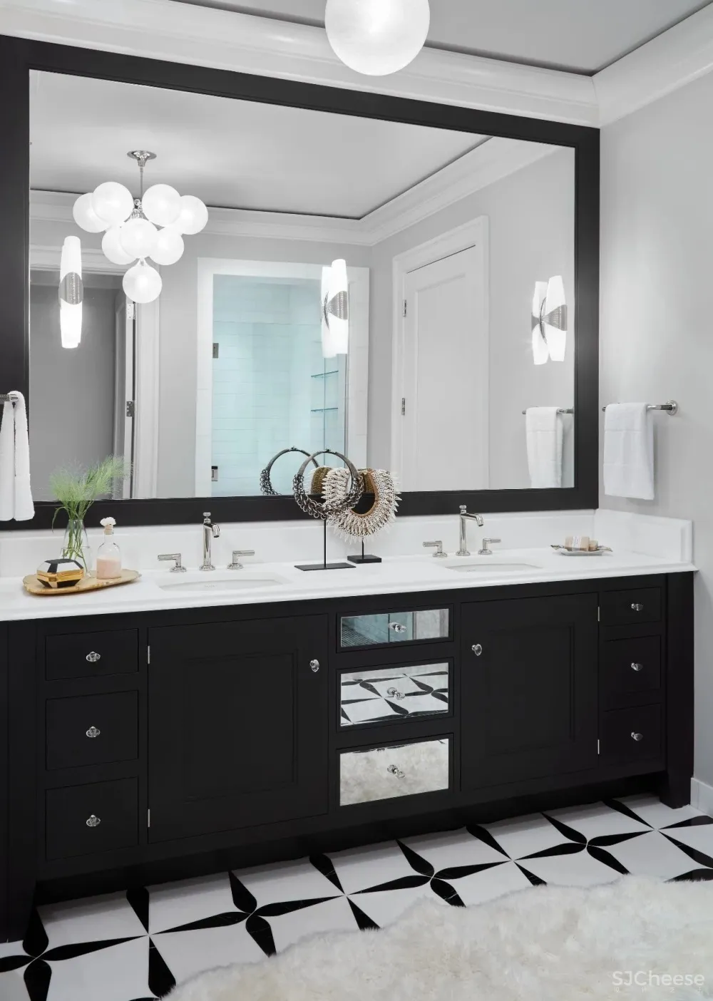 Donna Mondi 色彩视觉 与众不同