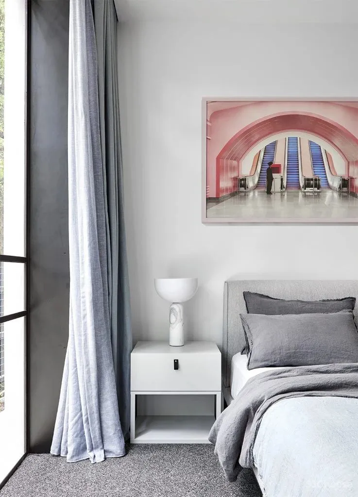 Christopher Elliott 新作 低调内敛的现代优雅