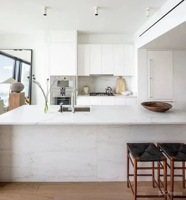 Richard Meier 设计的公寓楼,极简主义精装够低调、也够奢华!