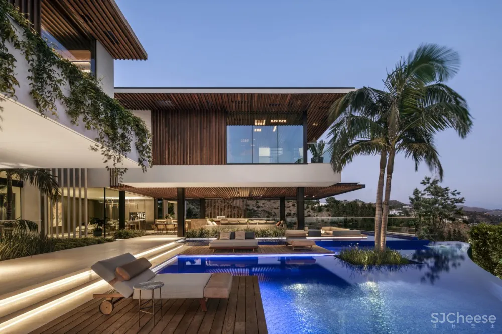 SAOTA | Hillside House , 洛杉矶天际线下的绿洲