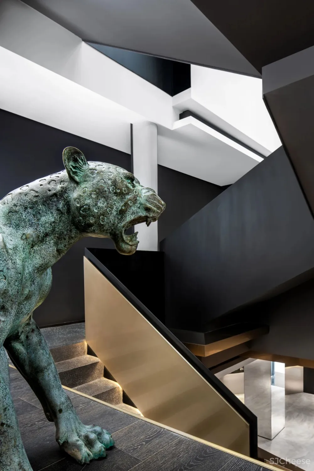 【2019年鉴榜办公作品】FW.GID 办公室 曾建龙